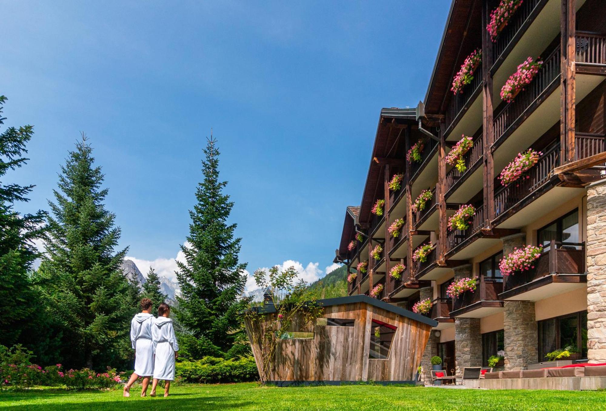 Qc Termemontebianco Hotel Pré-Saint-Didier Buitenkant foto